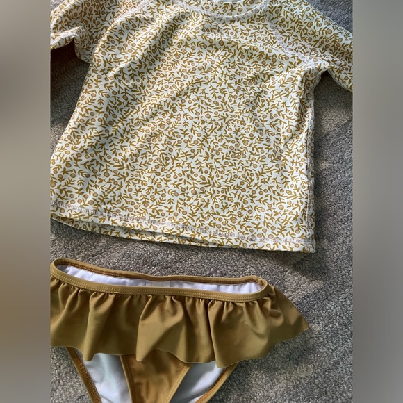 Rylee + Cru Rashguard set 4-5 - Picture 2 of 4